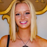 Allie headshot